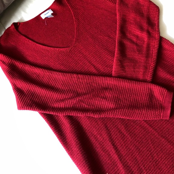 Red v neck sweater - Picture 2 of 3